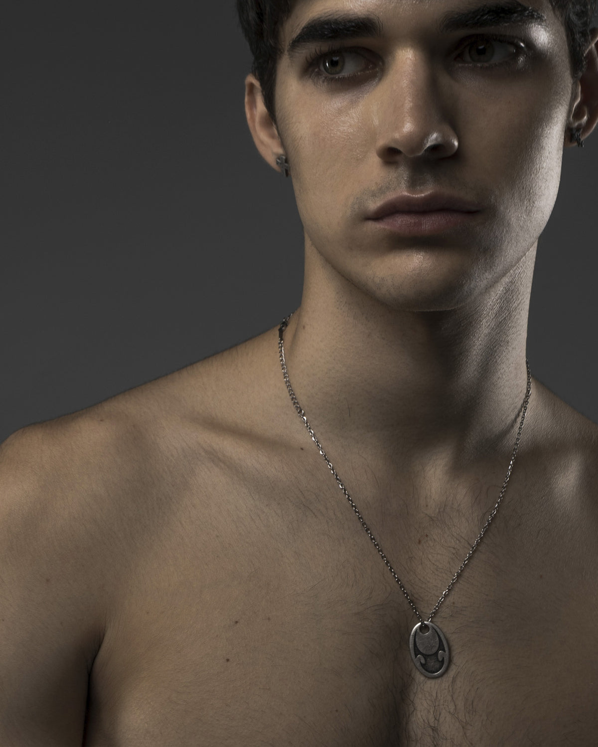 CULT COLLAR GRATIS